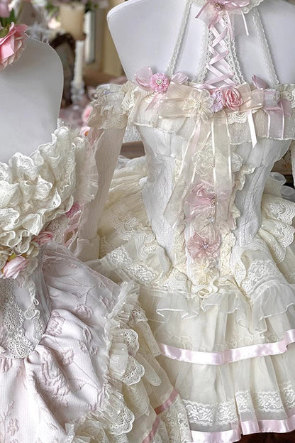 Subtly Elegant Dress with a Refined Vintage Look