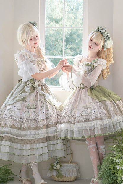 Subtly Elegant Dress with a Refined Vintage Look