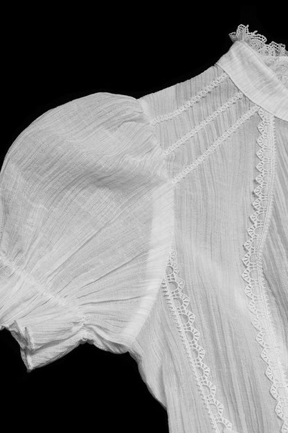 Casually Elegant Blouse with a Refined Edge