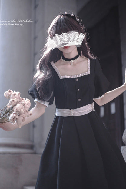 Casually Elegant Dress with a Refined Edge