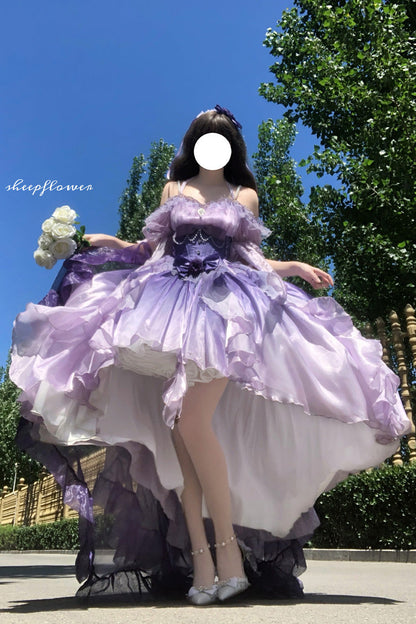 Finely Styled Dress with a Classic Vintage Look