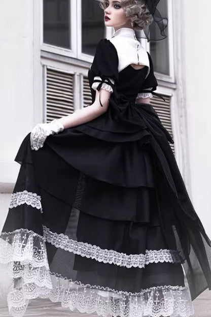 Finely Styled Dress with a Classic Vintage Look