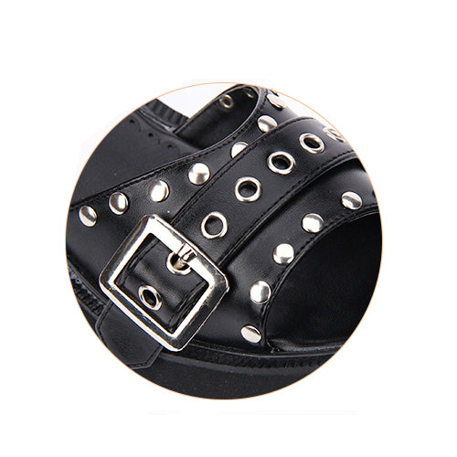 Beautifully Crafted Sandals in a Classic Style