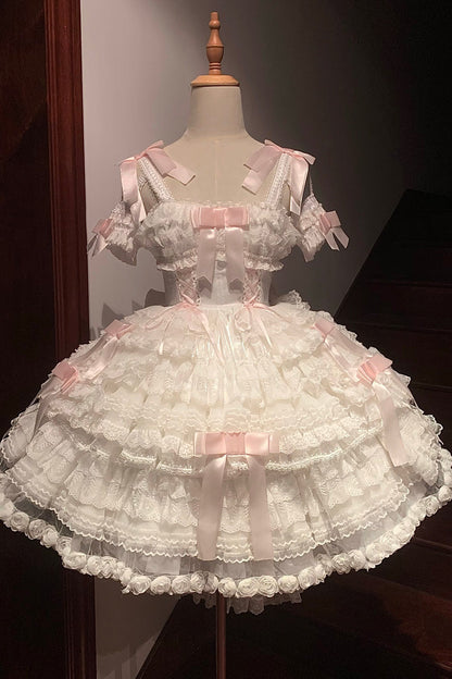 Finely Styled Dress with a Classic Vintage Look