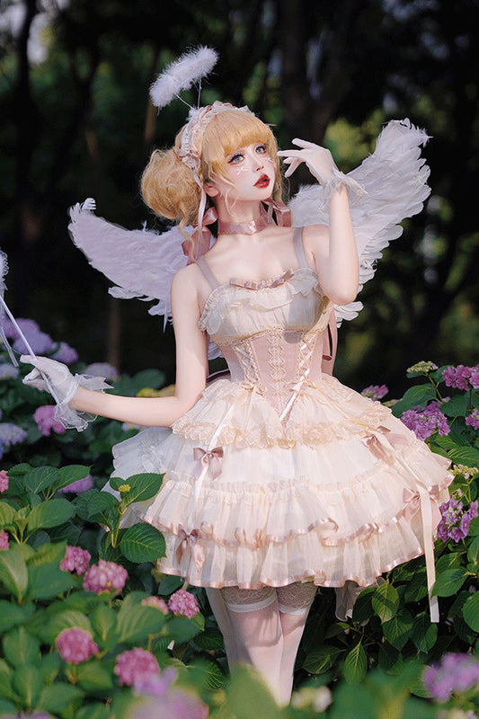 Finely Styled Dress with a Classic Vintage Look
