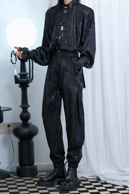 Effortlessly Elegant Pants with a Timeless Design