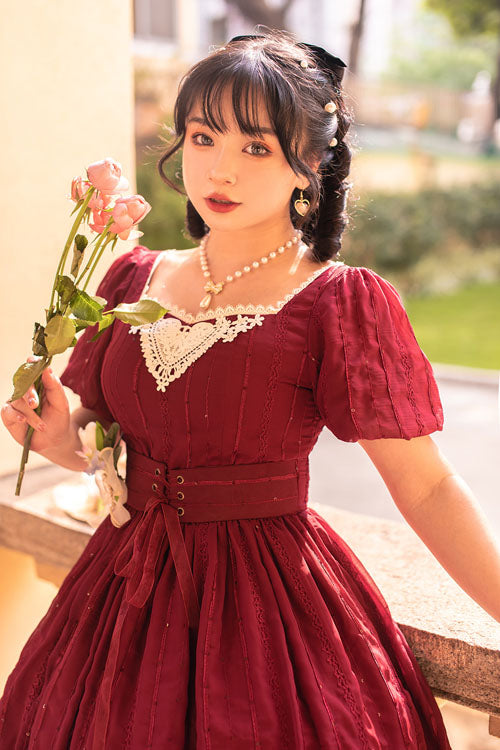 Classic Vintage Dress with a Flattering Fit