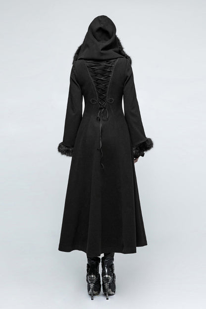 Beautifully Finished Coat in a Timeless Design