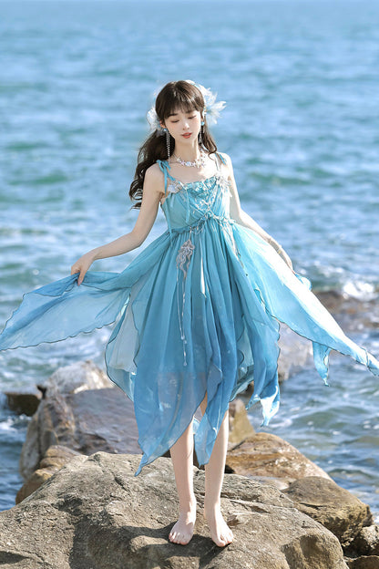 Subtly Elegant Dress with a Refined Vintage Look