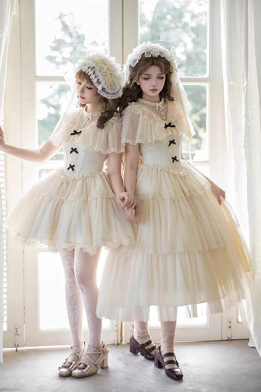 Finely Styled Dress with a Classic Vintage Look