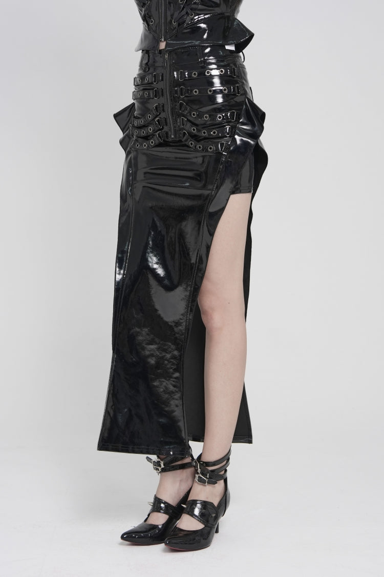 Subtly Elegant Garment with a Refined Vintage Look