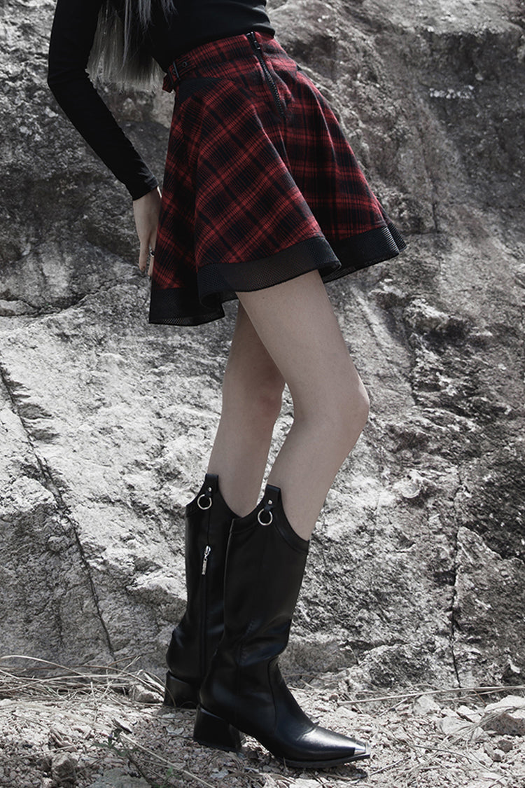 Casually Elegant Garment with a Refined Edge