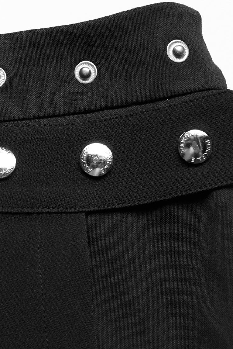 Casually Elegant Garment with a Refined Edge