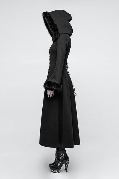 Beautifully Finished Coat in a Timeless Design