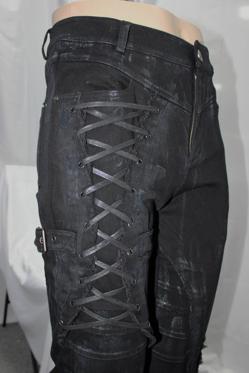 Casually Elegant Pants with a Refined Edge