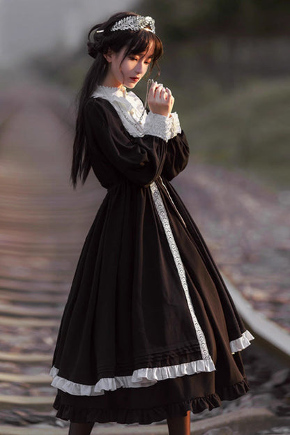 Classic Designed Dress in a Timeless Cut
