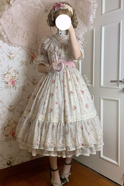 Finely Styled Dress with a Classic Vintage Look