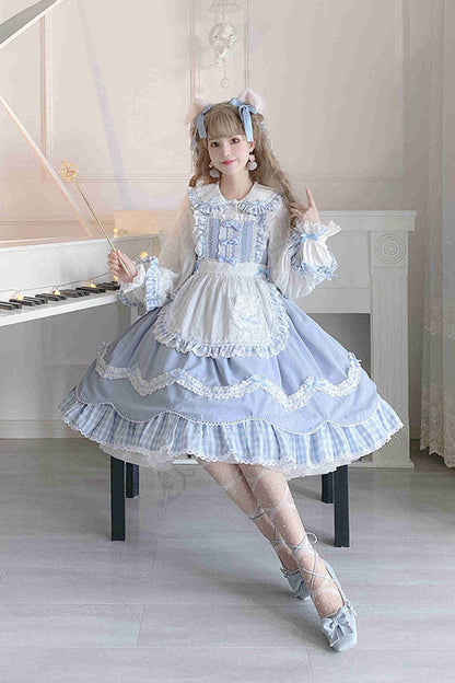 Subtly Elegant Dress with a Refined Vintage Look