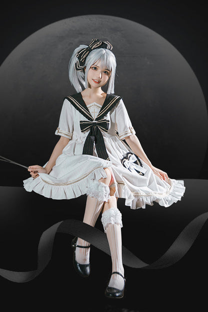 Beautifully Finished Dress in a Timeless Design