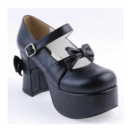 Effortlessly Elegant Shoes with a Timeless Design