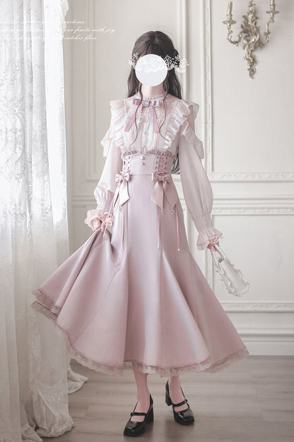 Subtly Elegant Dress with a Refined Vintage Look