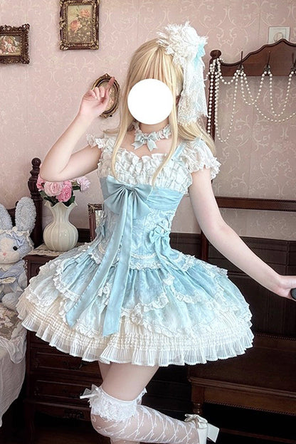 Subtly Elegant Dress with a Refined Vintage Look