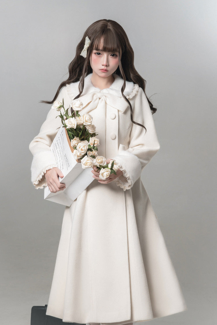 Beautifully Finished Coat in a Timeless Design