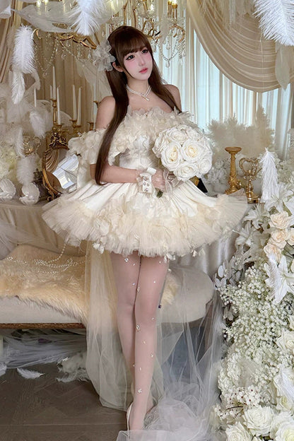 Finely Styled Dress with a Classic Vintage Look