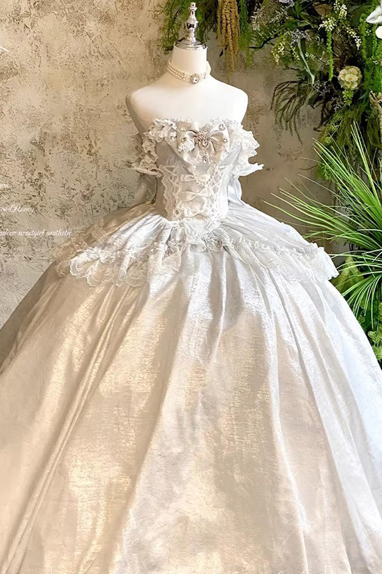 Subtly Elegant Dress with a Refined Vintage Look