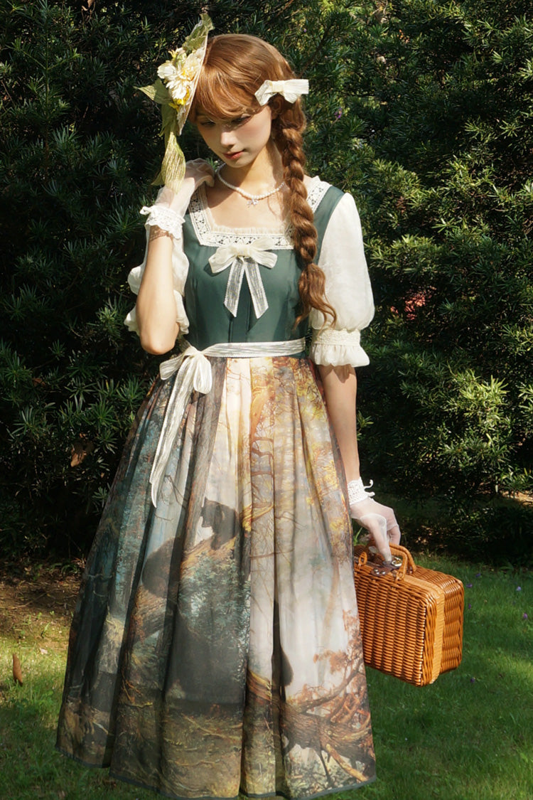 Finely Styled Dress with a Classic Vintage Look