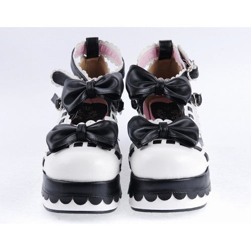 Classic Designed Shoes in a Timeless Cut