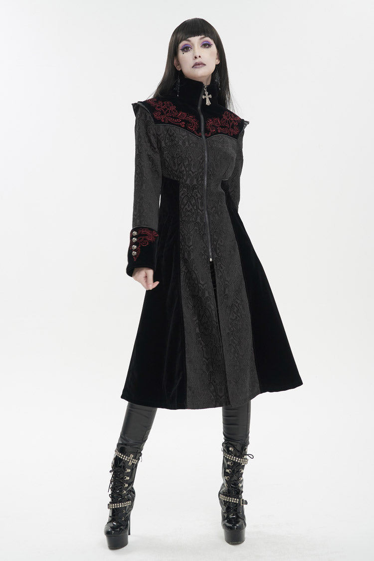 Finely Styled Coat with a Classic Vintage Look