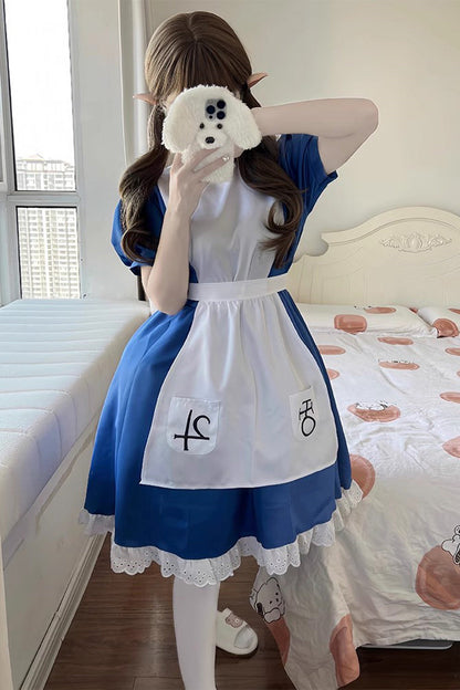 Subtly Elegant Dress with a Refined Vintage Look