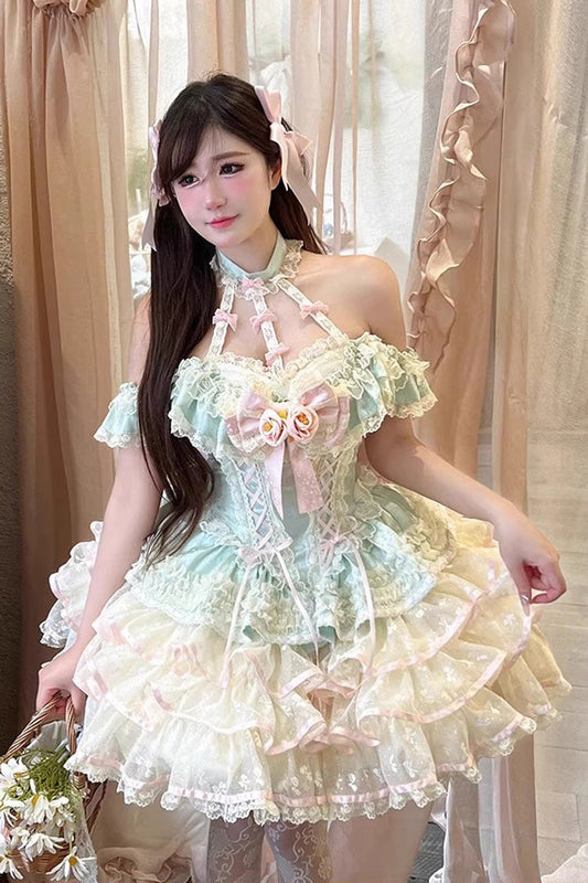 Finely Styled Dress with a Classic Vintage Look