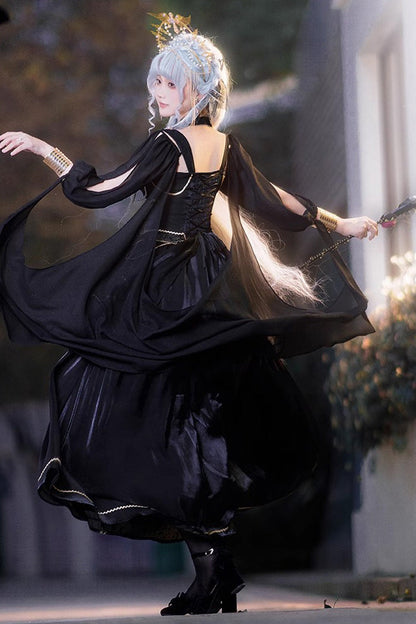 Subtly Elegant Dress with a Refined Vintage Look