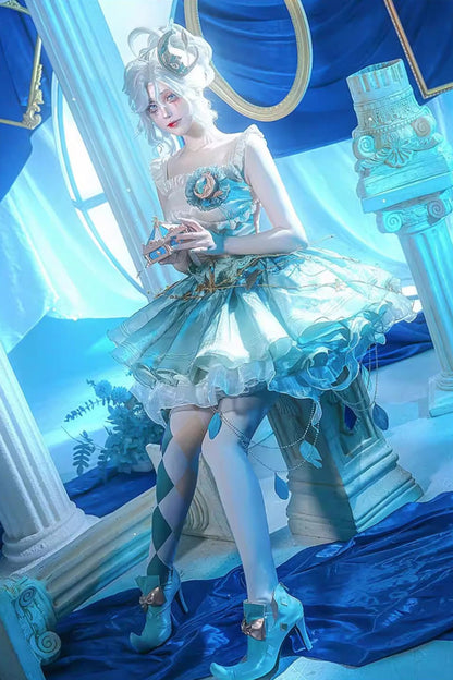 Subtly Elegant Dress with a Refined Vintage Look