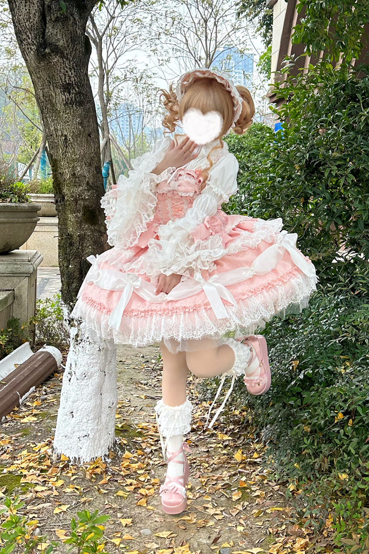 Finely Styled Dress with a Classic Vintage Look