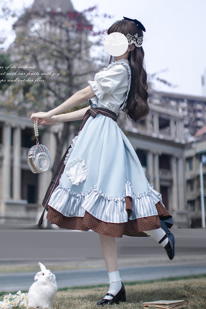 Casually Elegant Dress with a Refined Edge