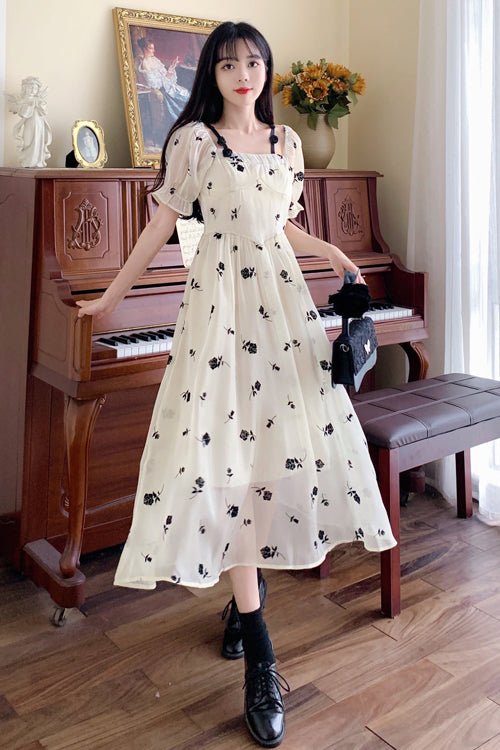 Subtly Elegant Dress with a Refined Vintage Look