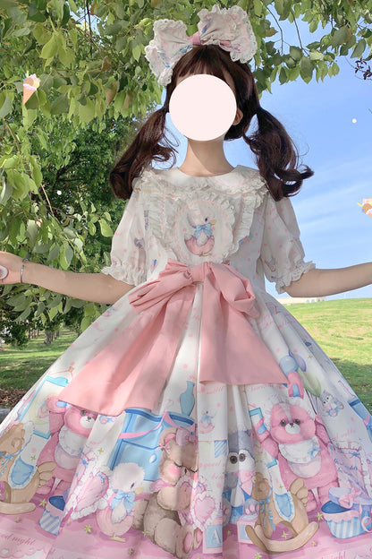 Finely Styled Dress with a Classic Vintage Look