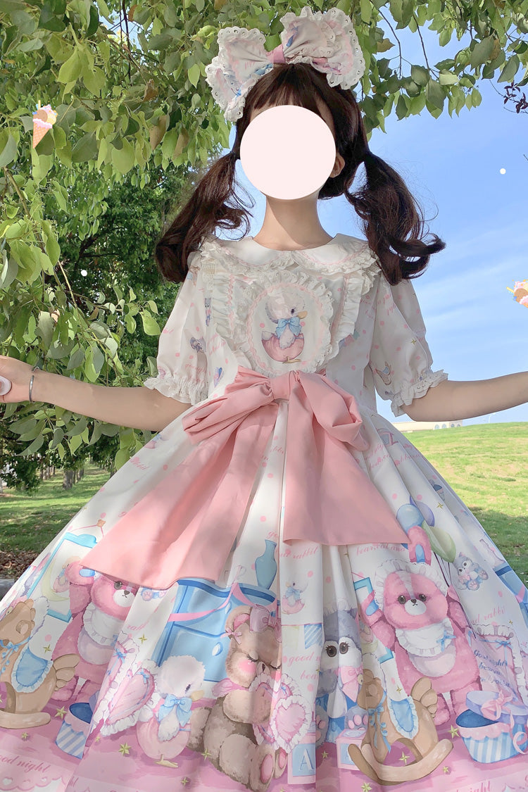 Finely Styled Dress with a Classic Vintage Look