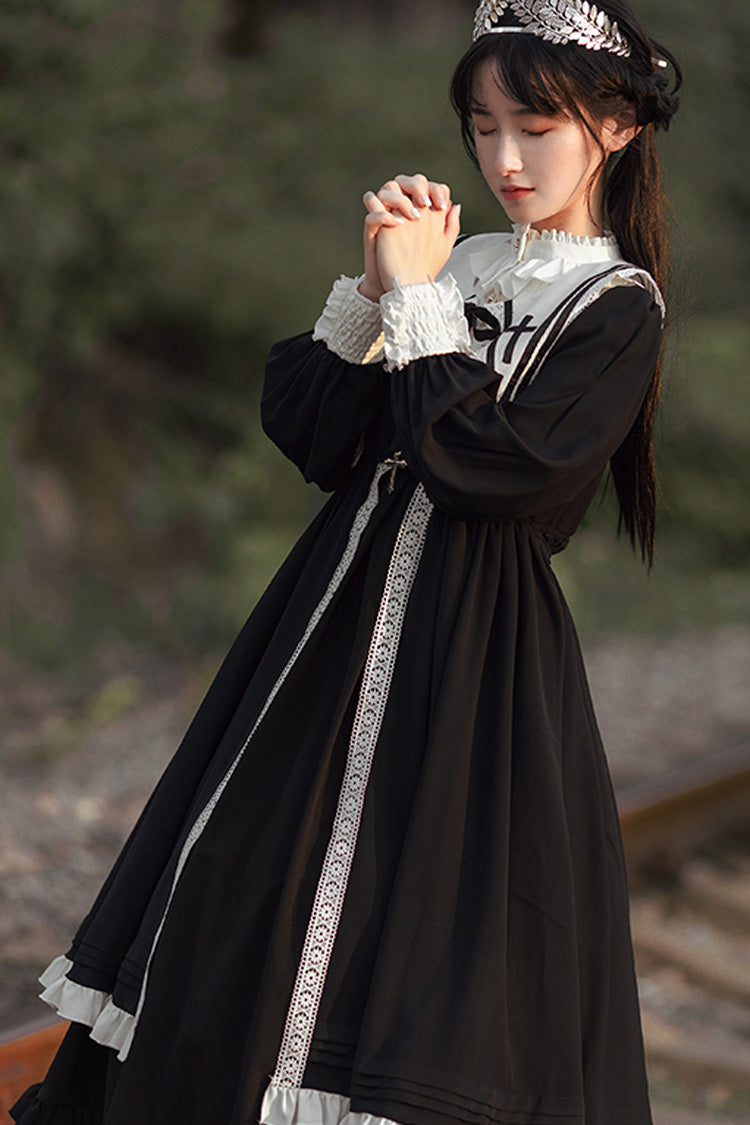 Classic Designed Dress in a Timeless Cut