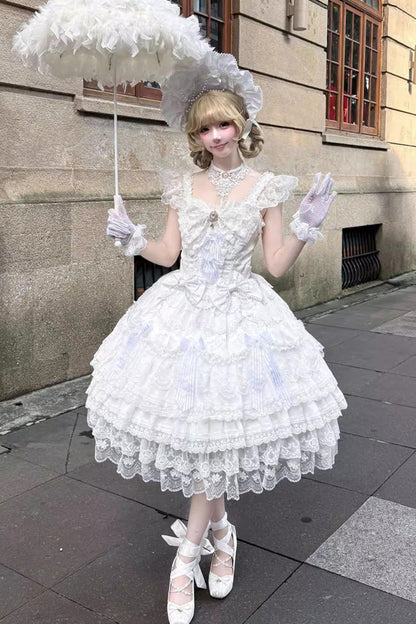 Beautifully Crafted Dress in a Classic Style