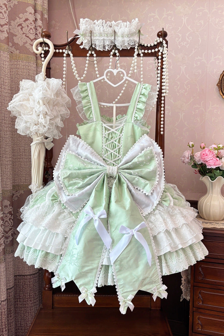 Finely Styled Dress with a Classic Vintage Look