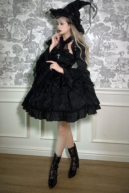 Finely Styled Dress with a Classic Vintage Look