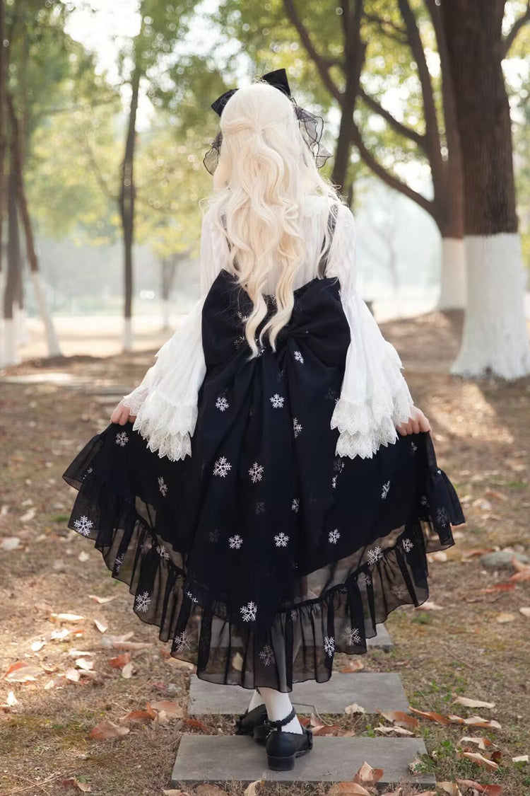 Subtly Elegant Dress with a Refined Vintage Look