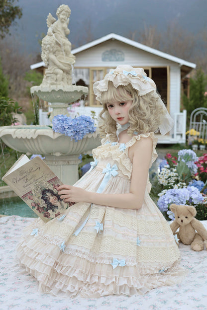 Subtly Elegant Dress with a Refined Vintage Look