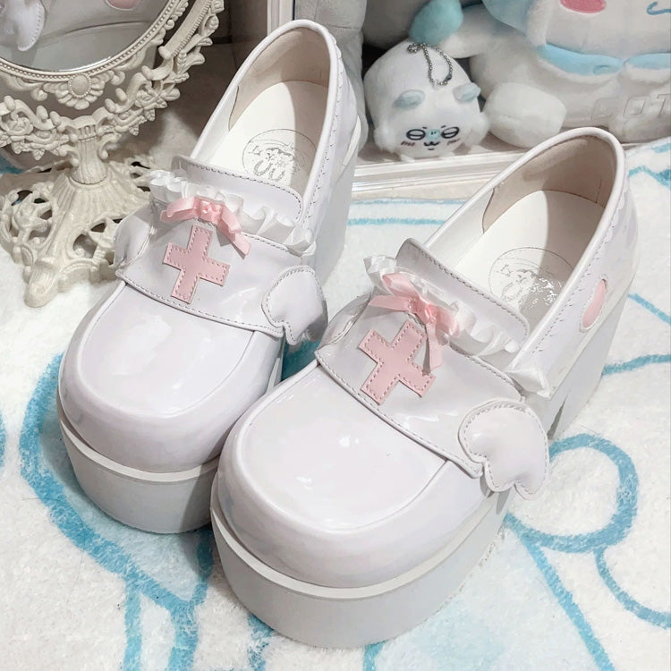 Casually Elegant Shoes with a Refined Edge