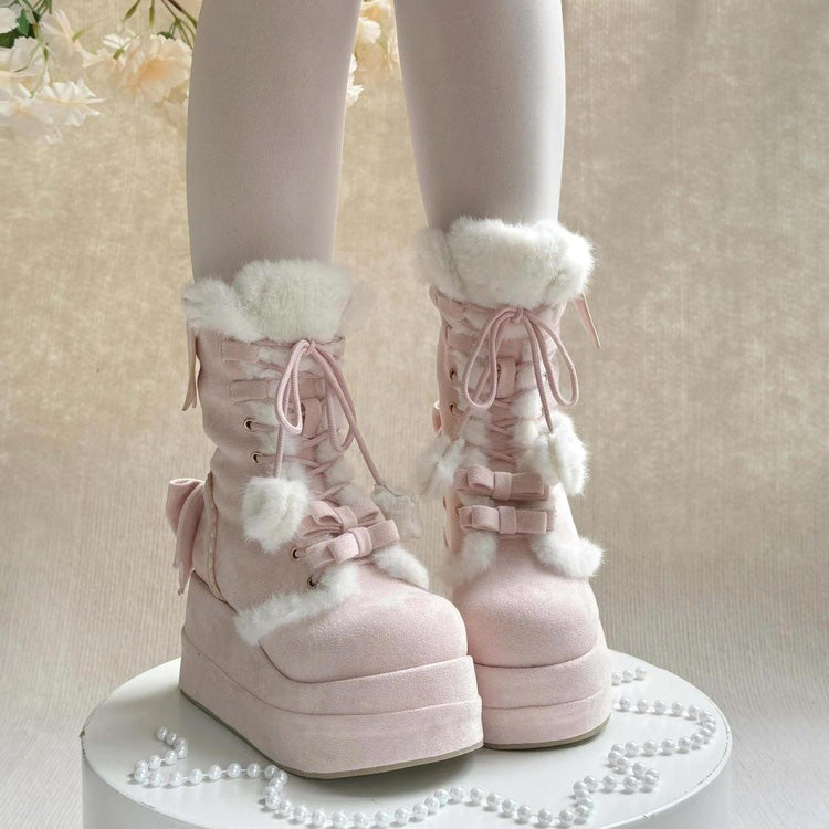 Finely Styled Boots with a Classic Vintage Look