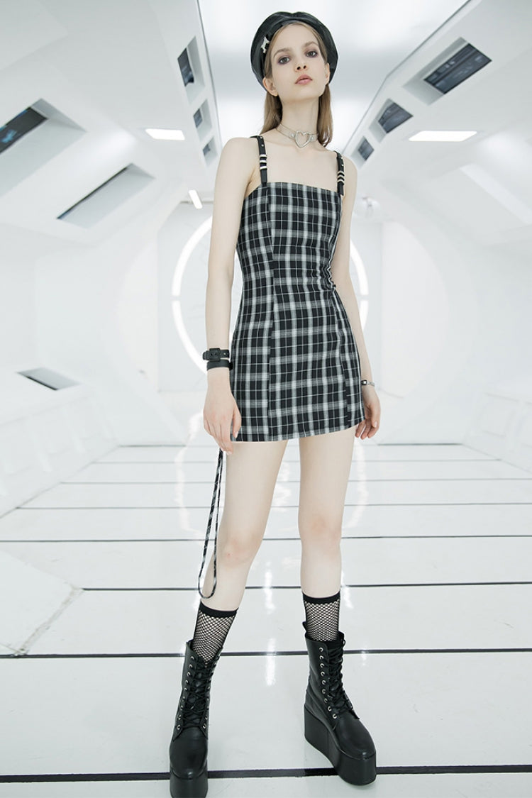 Casually Elegant Dress with a Refined Edge